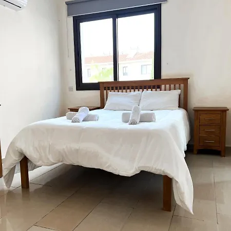Paros 1 Bedroom Kyklades * Paralimni